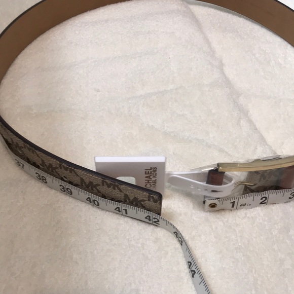 Michael Kors leather belt - Picture 7 of 7